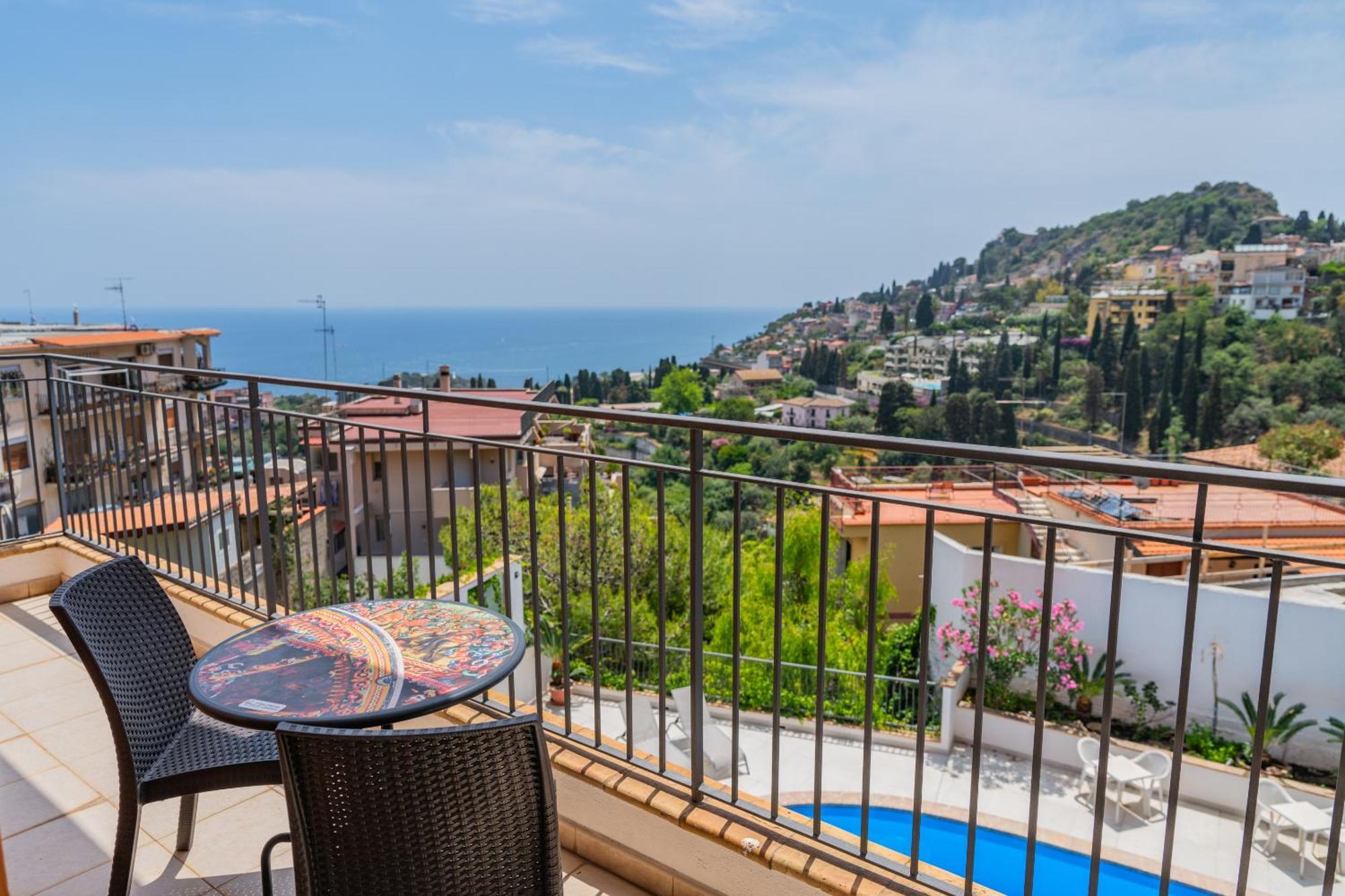 Casa Pertosa Panzió Taormina Kültér fotó