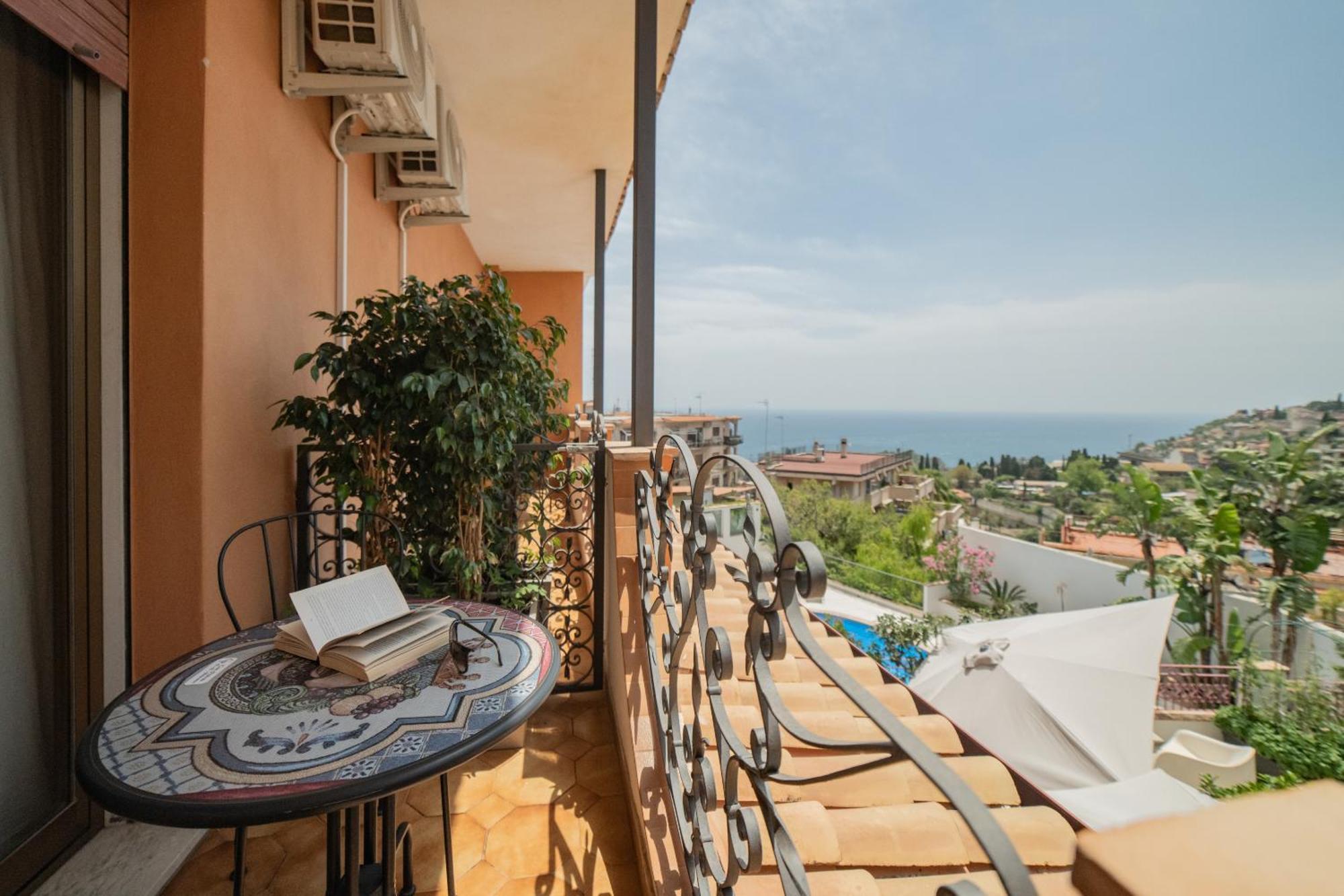 Casa Pertosa Panzió Taormina Kültér fotó